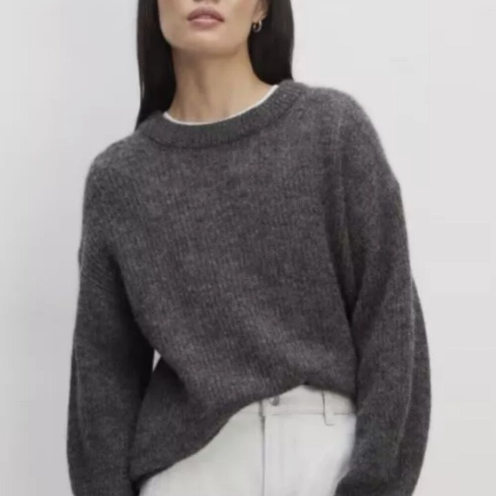 Everlane Alpaca Crew Sweater in Dark Charcoal